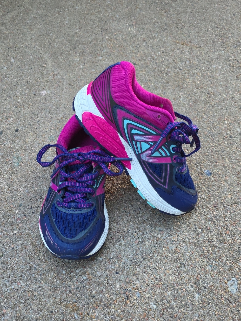New Balance 860v8 Girls Athletic Running Shoes Pink Navy/Poisonberry Size 11